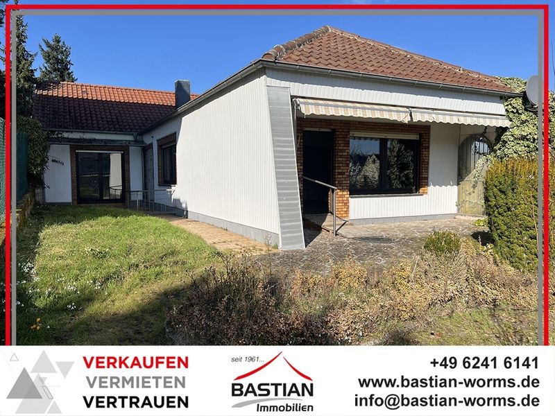 Top Lage - großes Südgrundstück - guter Preis: EFH - sanierungsbedürftig - Bolanden!
